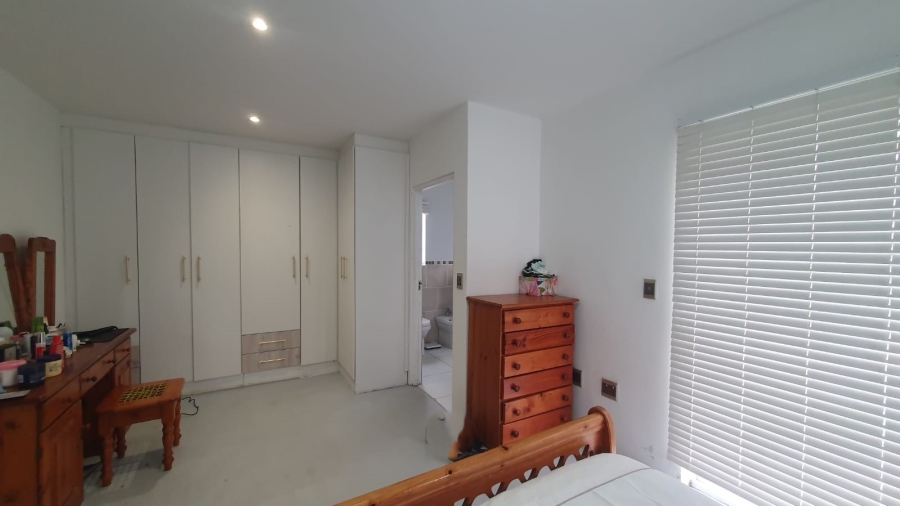 4 Bedroom Property for Sale in Lampiesbaai Western Cape